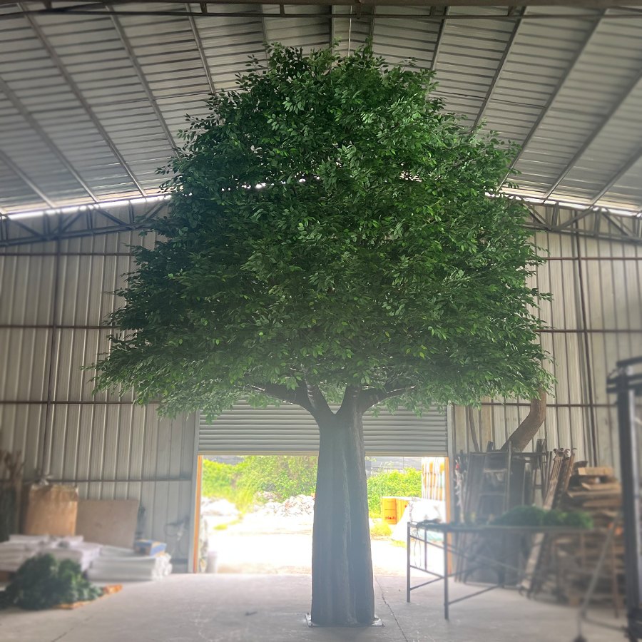 Árbol baniano artificial de 6 m de altura y 5,5 m de ancho.